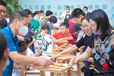 大美龍華·辰啟東方——深圳文博會戴為集團(tuán)分會場藝術(shù)節(jié)盛大啟幕，共繪灣區(qū)人文新畫卷